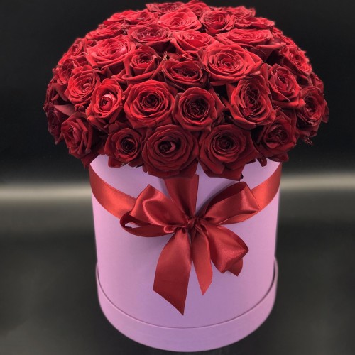 Купить на заказ 51 красная роза в коробке с доставкой в Уштобе
