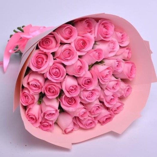Купить на заказ Букет из 35 розовых роз с доставкой в Уштобе