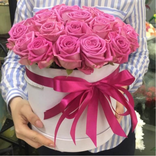 Купить на заказ 25 розовых роз в коробке с доставкой в Уштобе