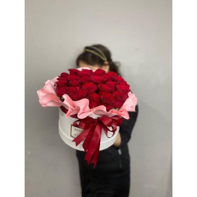 15 красных роз в коробке 15 красных роз в коробке