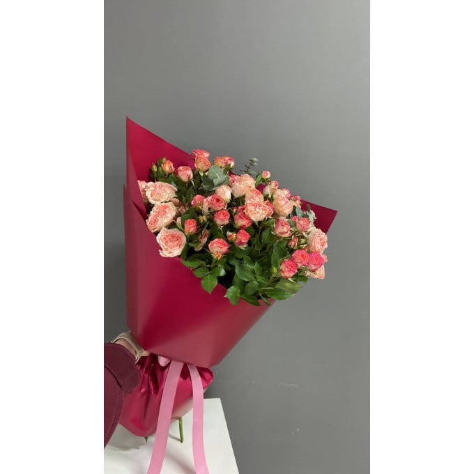 Букет из 15 спрей роз Букет из 15 спрей роз
