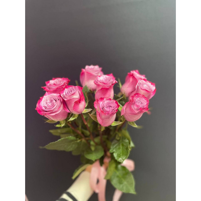 Букет из 9 фиолетовых роз Букет из 9 фиолетовых роз