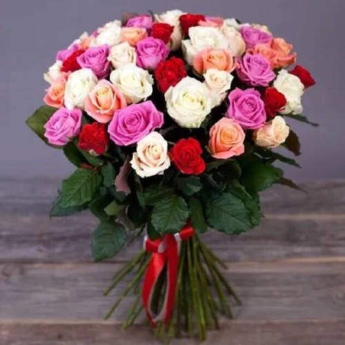 Купить на заказ Букет из 31 розы (микс) с доставкой в Уштобе